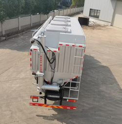 High Efficiency Bulk Grain Transporter Truck